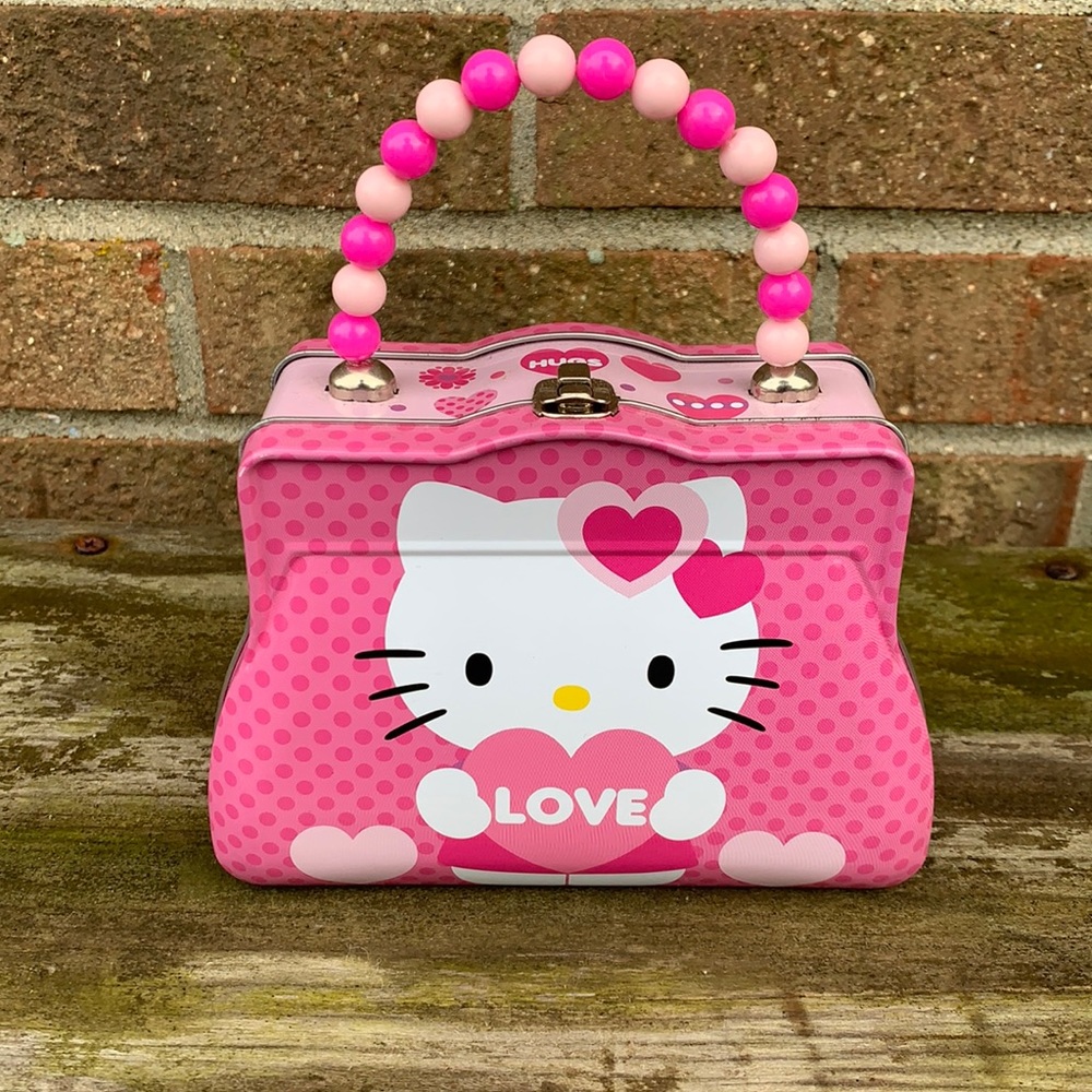 Hello Kitty tin purse 2015